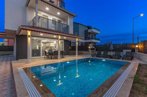NEAR BY THE LAND OF LEGEND’S PRIVATE POOL VILLA SUN